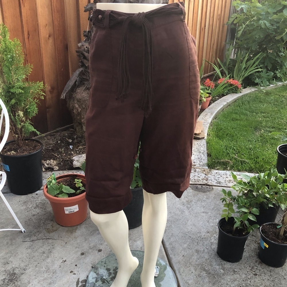 Linen Bermuda shorts with Crochet belt - Picture 8 of 12